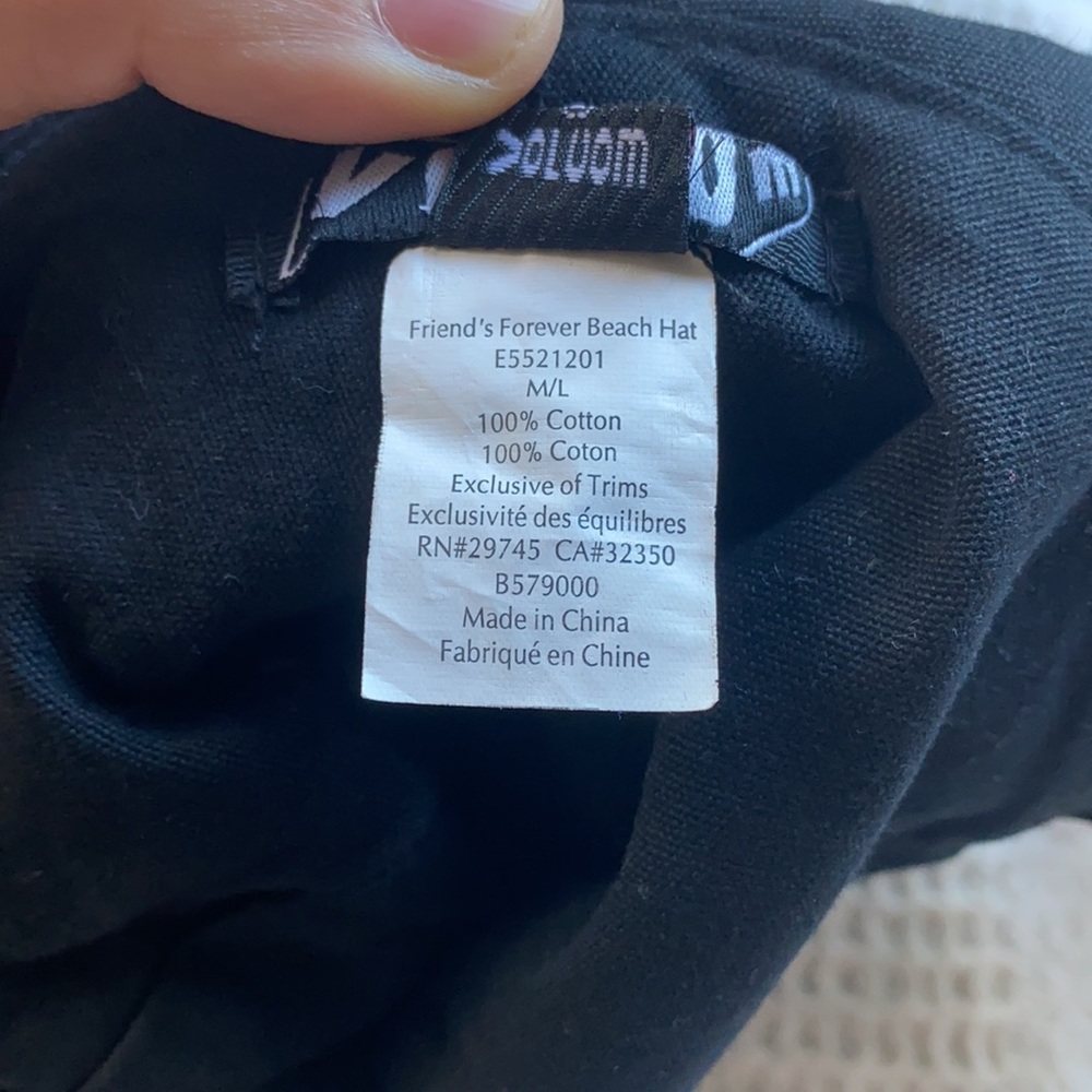 Volcom Hat - Picture 7 of 8